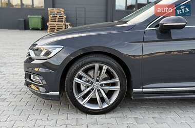Седан Volkswagen Passat 2015 в 