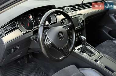 Седан Volkswagen Passat 2015 в 