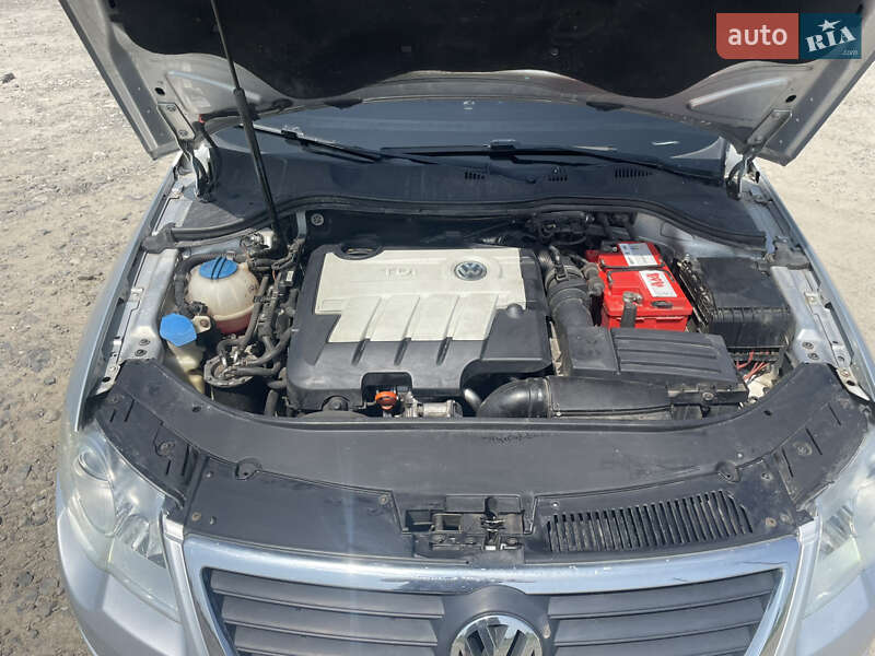 Седан Volkswagen Passat 2009 в Рівному