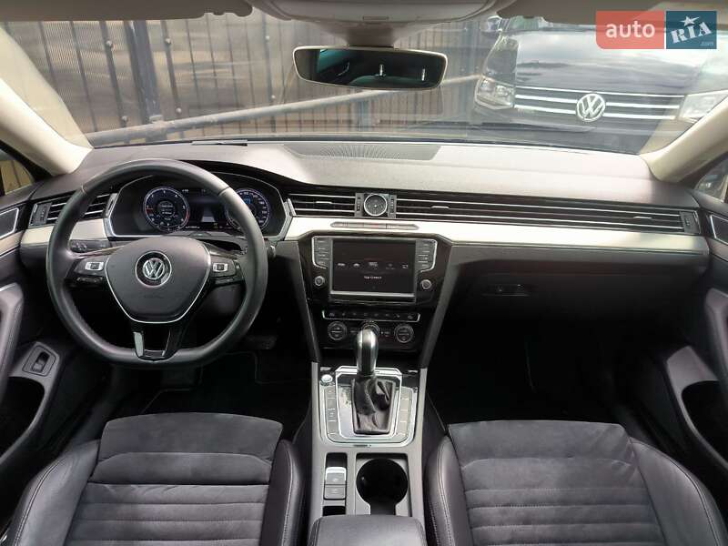 Универсал Volkswagen Passat 2015 в Киеве