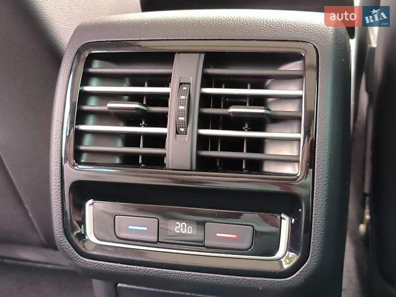 Универсал Volkswagen Passat 2015 в Киеве