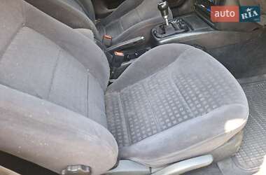 Универсал Volkswagen Passat 2000 в 