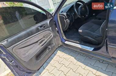 Универсал Volkswagen Passat 2000 в 