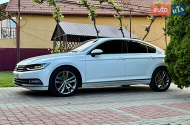 Седан Volkswagen Passat 2016 в 
