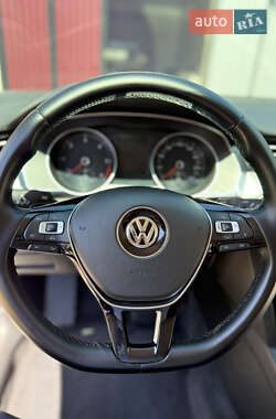 Седан Volkswagen Passat 2016 в 