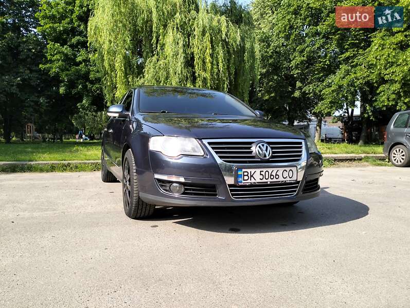 Седан Volkswagen Passat 2008 в Рівному