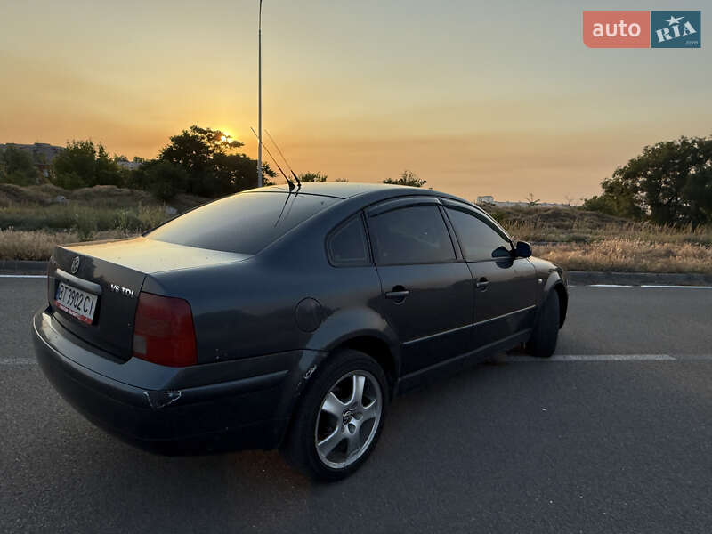 Седан Volkswagen Passat 1999 в Херсоні