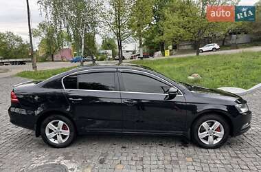 Седан Volkswagen Passat 2012 в 