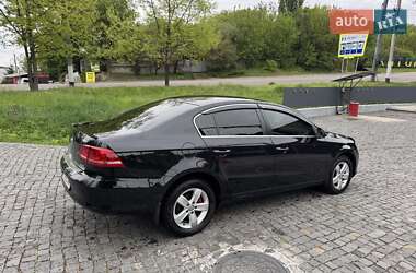 Седан Volkswagen Passat 2012 в 