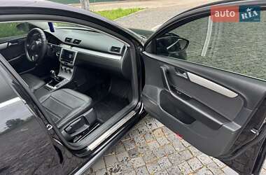Седан Volkswagen Passat 2012 в 