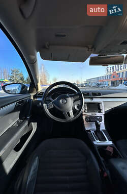 Универсал Volkswagen Passat 2011 в 