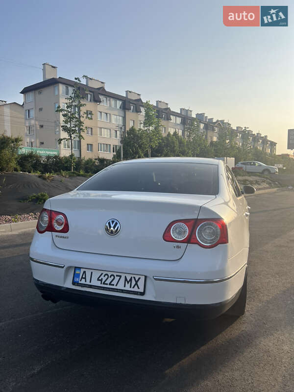 Седан Volkswagen Passat 2008 в Киеве