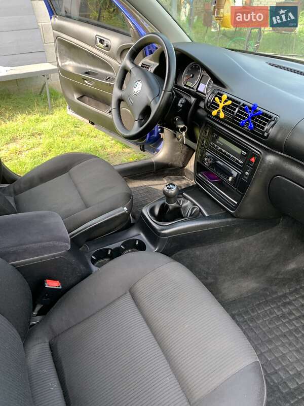 Универсал Volkswagen Passat 2001 в Сарнах