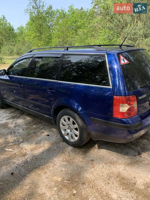 Универсал Volkswagen Passat 2001 в Сарнах