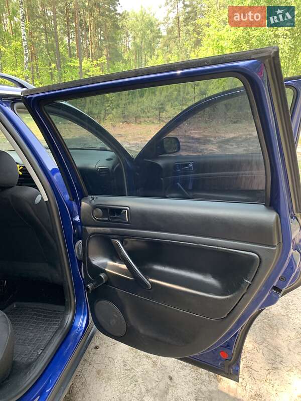 Универсал Volkswagen Passat 2001 в Сарнах
