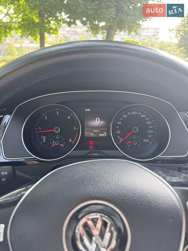 Універсал Volkswagen Passat 2015 в Києві