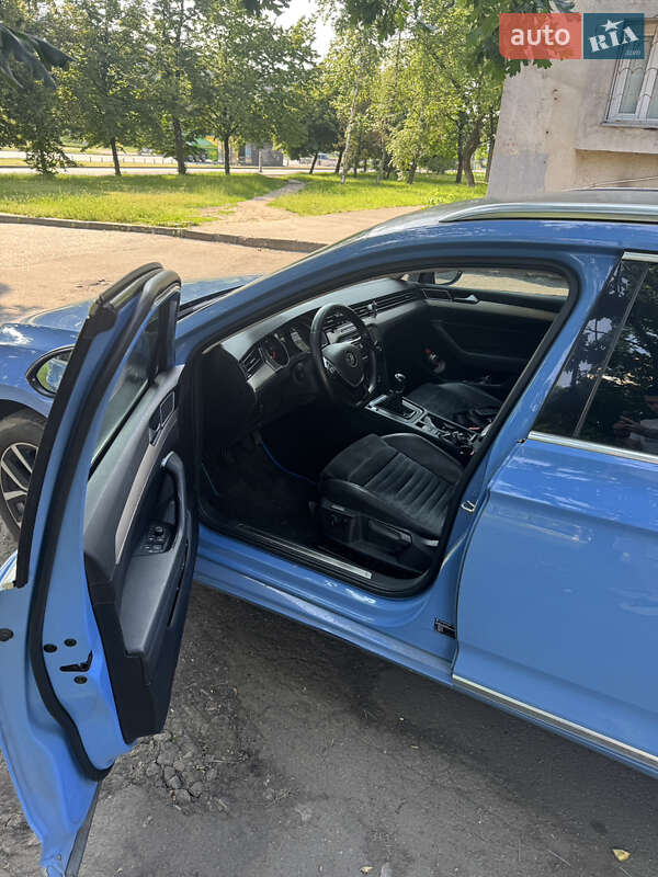 Універсал Volkswagen Passat 2015 в Києві