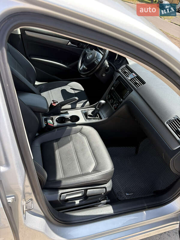 Седан Volkswagen Passat 2014 в Одессе