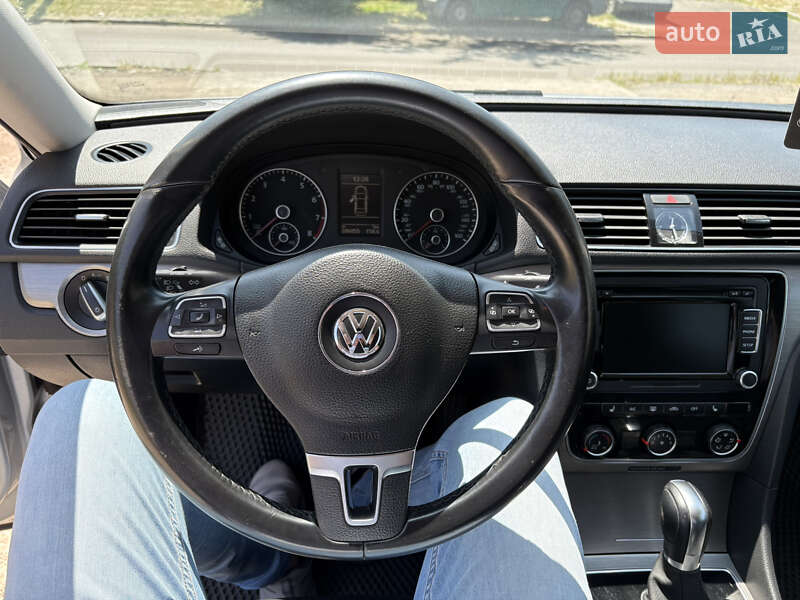 Седан Volkswagen Passat 2014 в Одессе