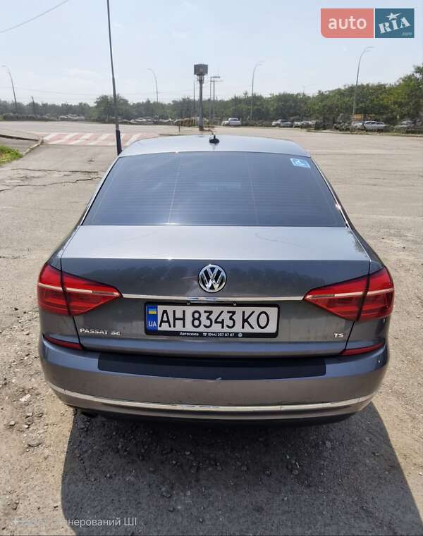 Седан Volkswagen Passat 2016 в Киеве