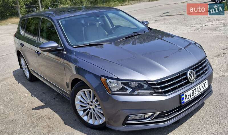 Седан Volkswagen Passat 2016 в Киеве