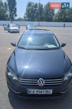 Седан Volkswagen Passat 2011 в Киеве
