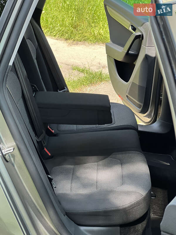 Універсал Volkswagen Passat 2011 в Калуші