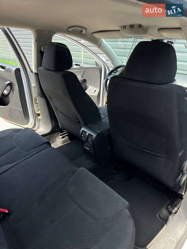 Универсал Volkswagen Passat 2009 в Ирпене