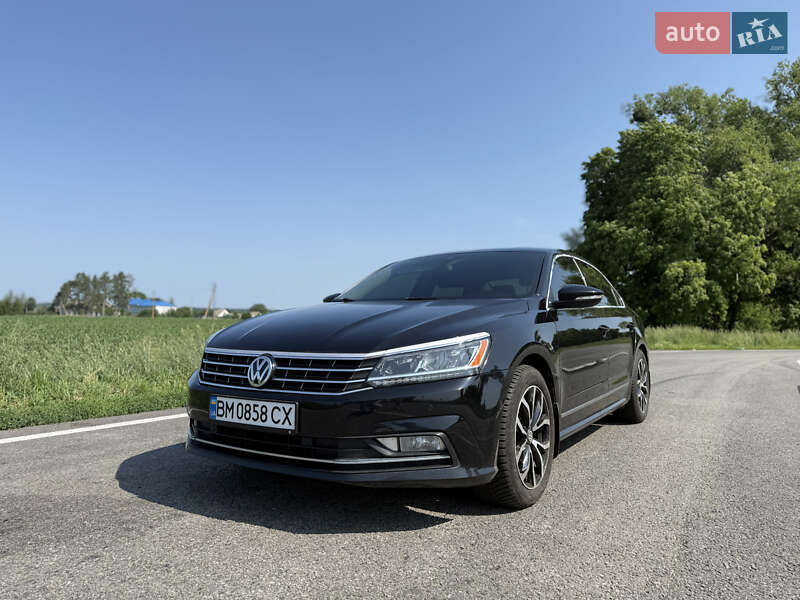 Седан Volkswagen Passat 2017 в Ромнах