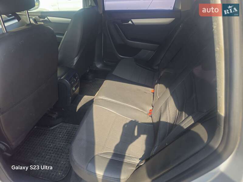 Універсал Volkswagen Passat 2013 в Києві
