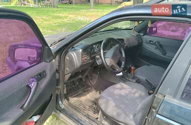 Универсал Volkswagen Passat 1992 в 