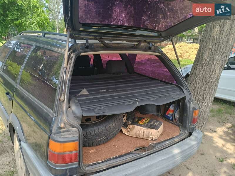 Универсал Volkswagen Passat 1992 в Киеве