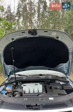 Универсал Volkswagen Passat 2005 в 