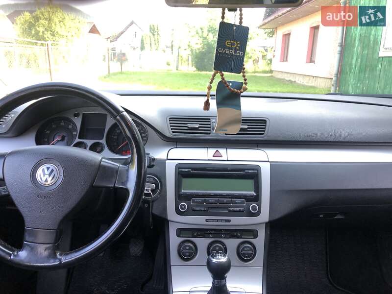 Седан Volkswagen Passat 2008 в Яремче