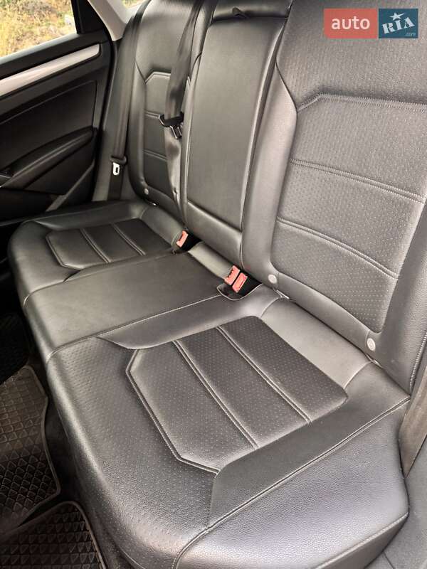 Седан Volkswagen Passat 2015 в Одессе фото 14 Седан Volkswagen Passat 2015 в Одессе