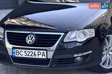 Седан Volkswagen Passat 2009 в 