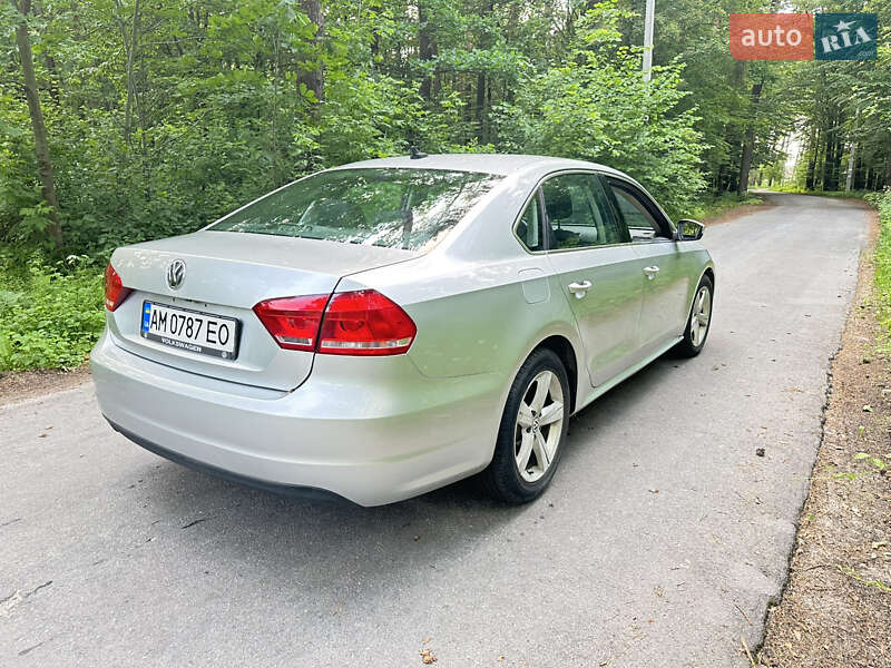 Седан Volkswagen Passat 2014 в Житомире