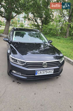 Універсал Volkswagen Passat 2015 в Черкасах