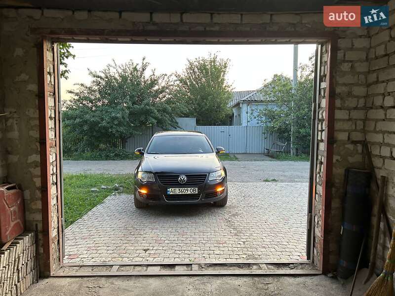 Седан Volkswagen Passat 2007 в Синельниково