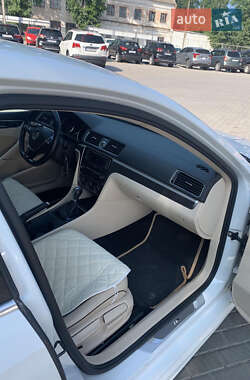 Седан Volkswagen Passat 2017 в 