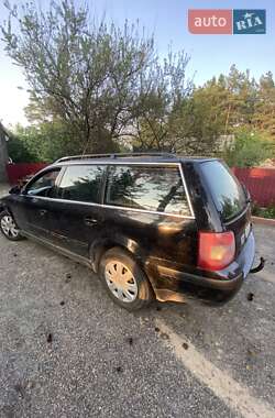 Універсал Volkswagen Passat 2004 в Познані