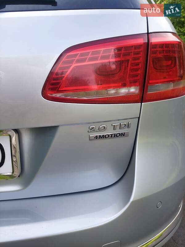 Універсал Volkswagen Passat 2011 в Сокалі