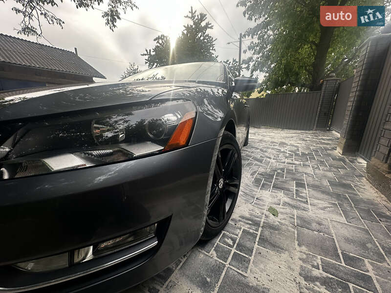 Седан Volkswagen Passat 2015 в Черновцах