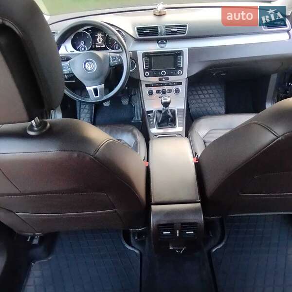 Універсал Volkswagen Passat 2012 в Клевані