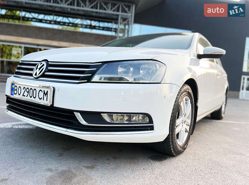 Седан Volkswagen Passat 2013 в Тернополе