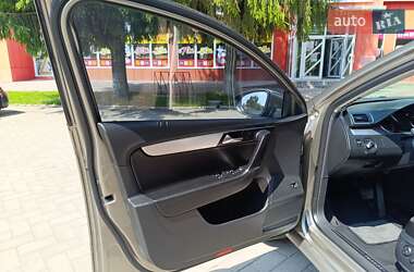 Універсал Volkswagen Passat 2013 в 