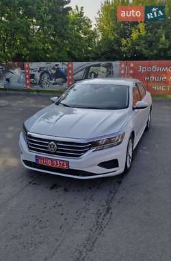 Седан Volkswagen Passat 2020 в Киеве