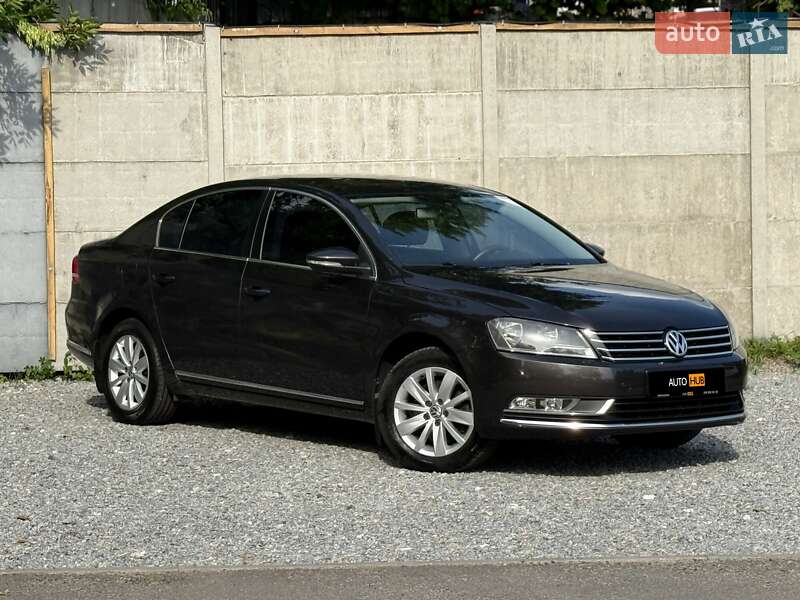 Volkswagen Passat 2011