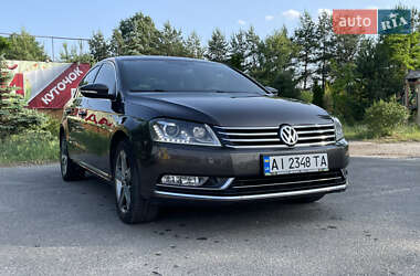 Седан Volkswagen Passat 2013 в Киеве