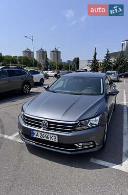 Седан Volkswagen Passat 2017 в Києві